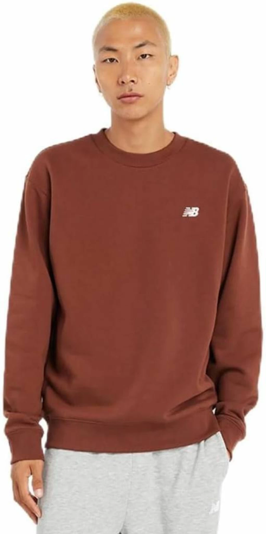 New Balance Men's Essential Fleece Crewneck Sweatshirt - Sporty Comfort & Style