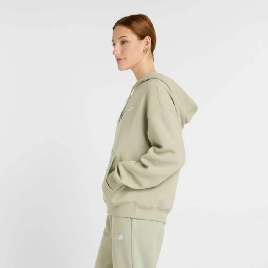 New Balance Women's Essential Fleece Hoodie - Comfortable Sportswear for Active Lifestyles