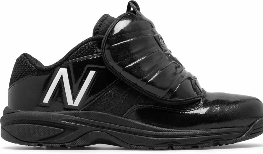 New Balance 460 V3 Umpire Baseball Shoes for Men - Lightweight & Durable Cleats for Baseball Players