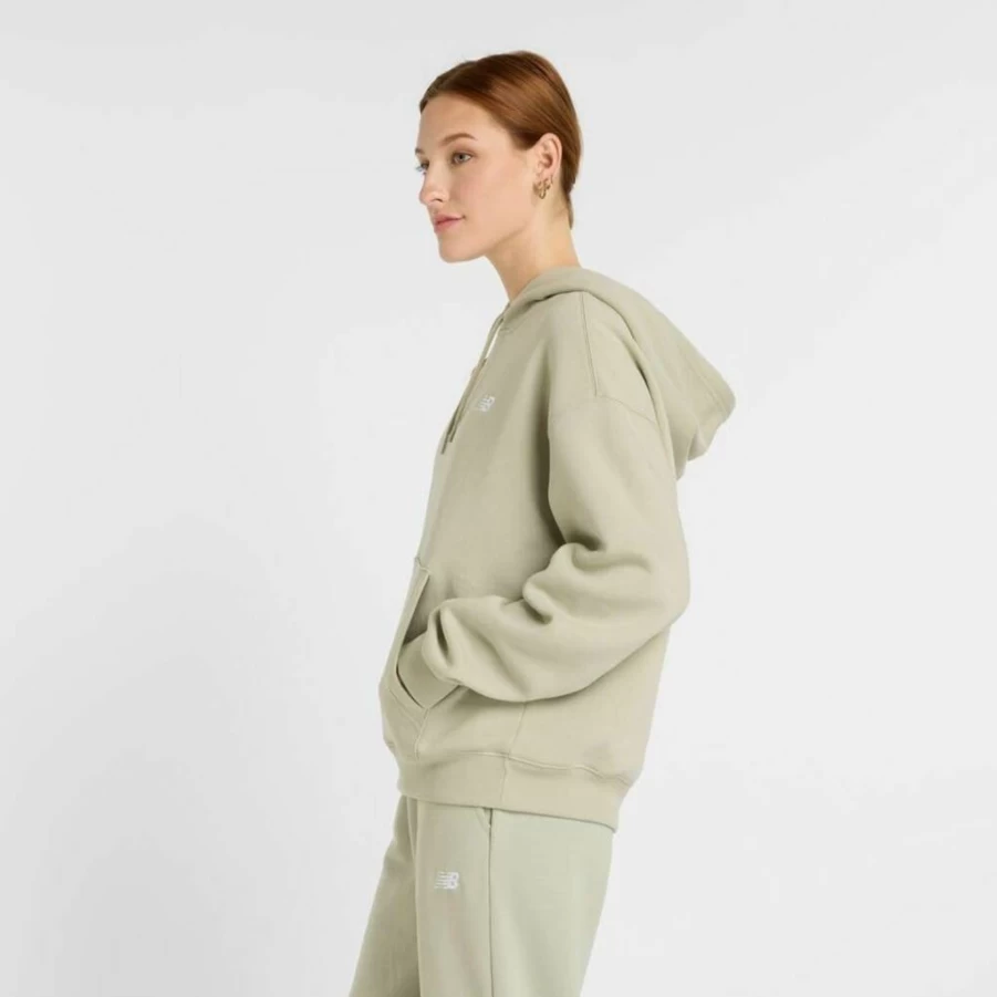 New Balance Women's Essential Fleece Hoodie - Comfortable Sportswear for Active Lifestyles