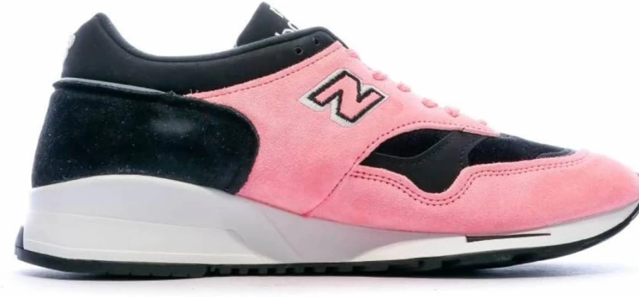 New Balance Men's M1500NEN Performance Softball Shoes for Enhanced Comfort and Support